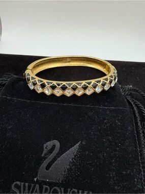 Vintage 1996 Swarovski Black Enamel Crystal Hinged Bangle Bracelet #93252